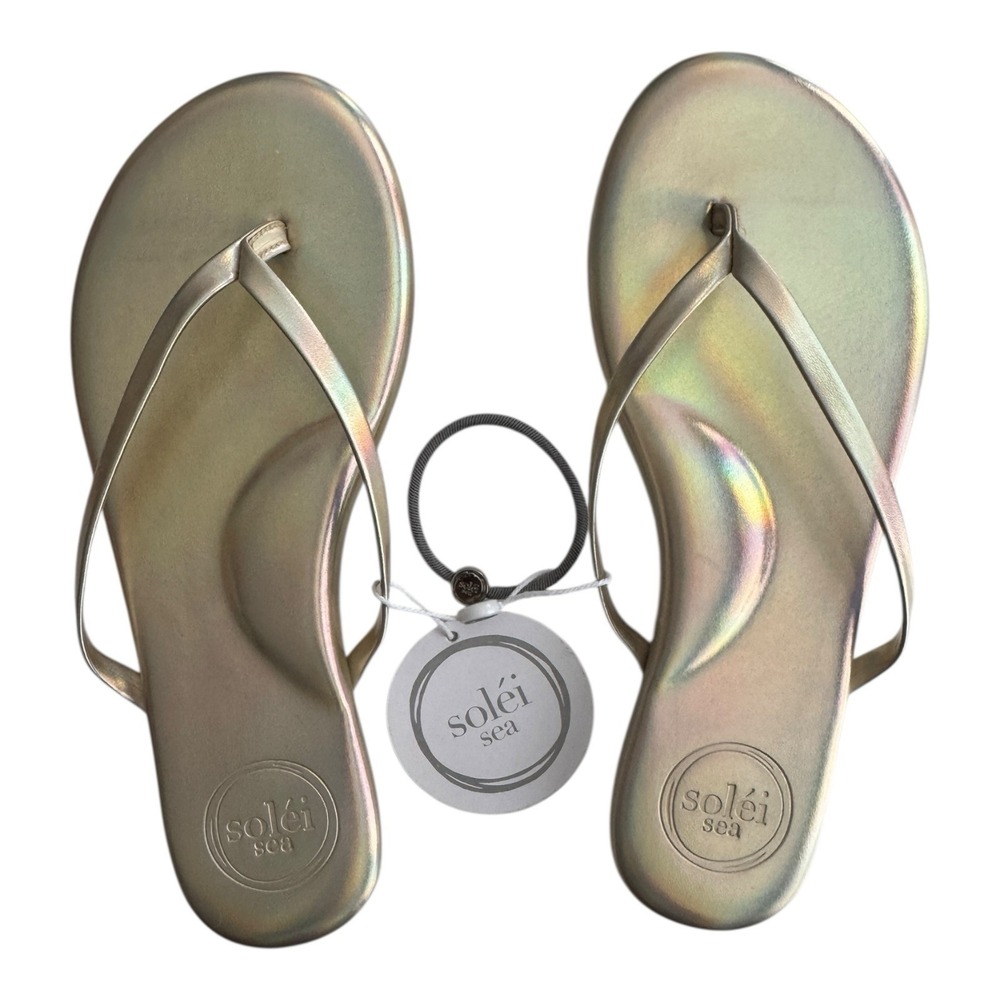 FREE PEOPLE SOLEI SEA Sz 6 (5-5.5) Around Town Metallic Gold Flip Flop Sandal